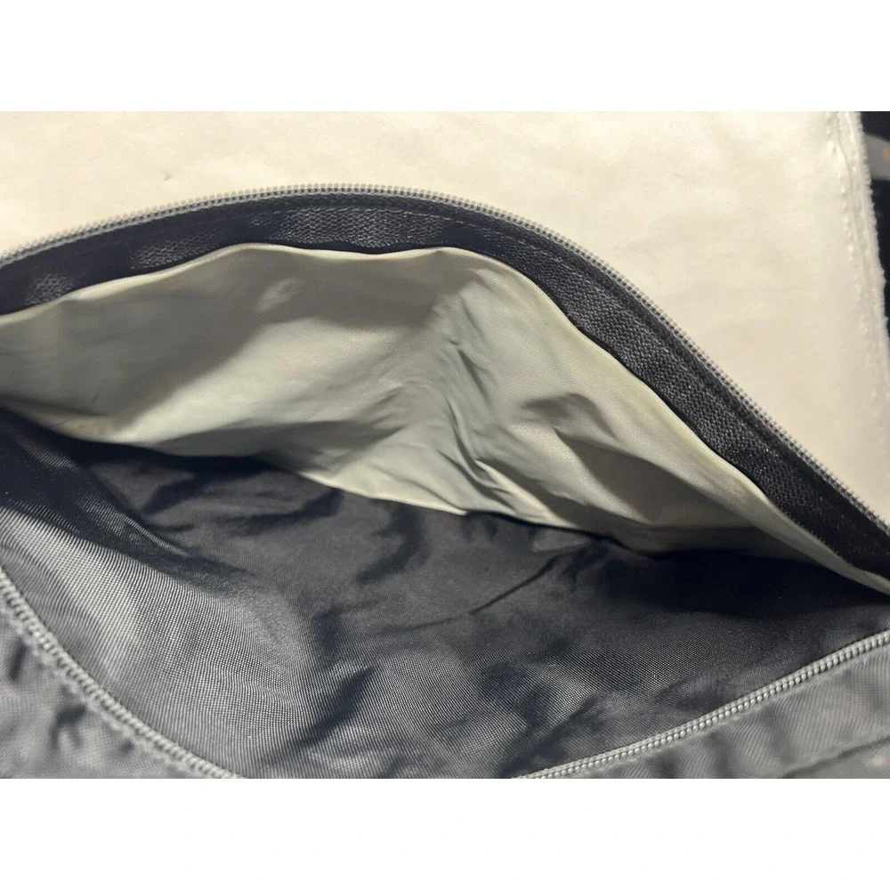 Healthy Back‎ Sling Bag Black Ergonomic Crossbody Travel Lightweight Utility